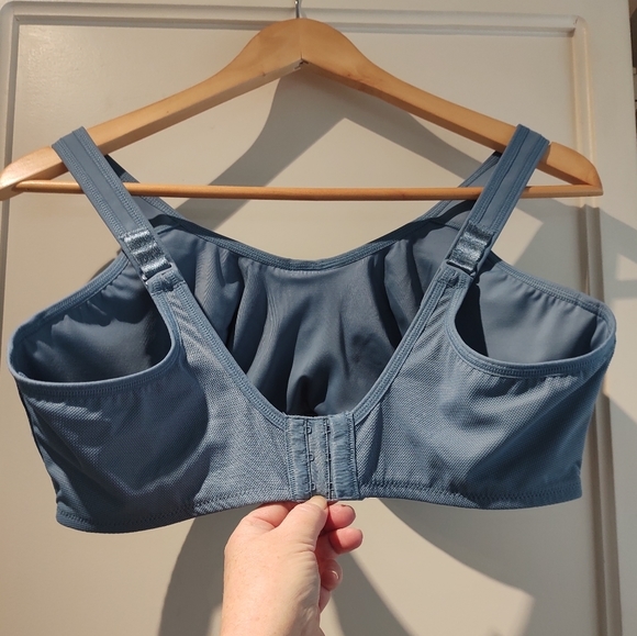 WACOAL | Simone High Impact Sports Underwire Bra | Blue/Gray | 42D - Picture 5 of 15